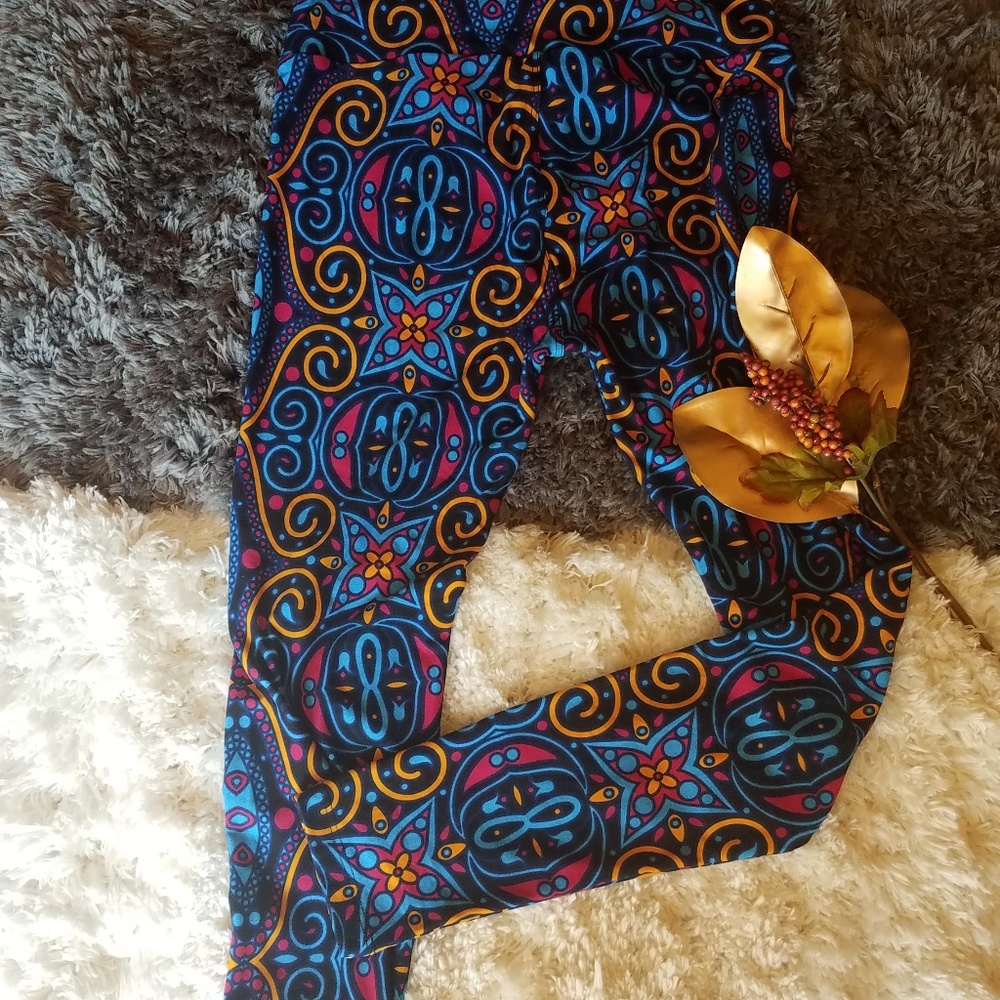 One Size LuLaRoe Leggings EUC